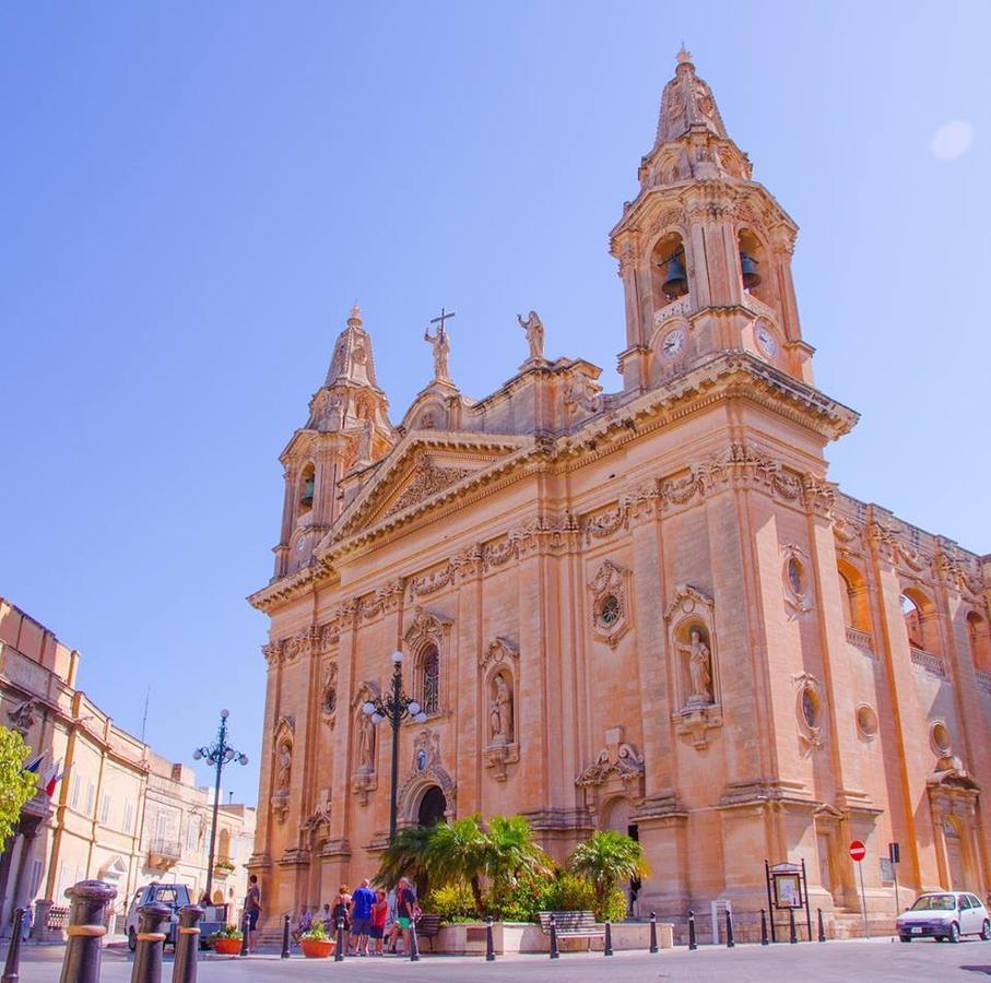 Knights In Malta Panzió Naxxar Kültér fotó